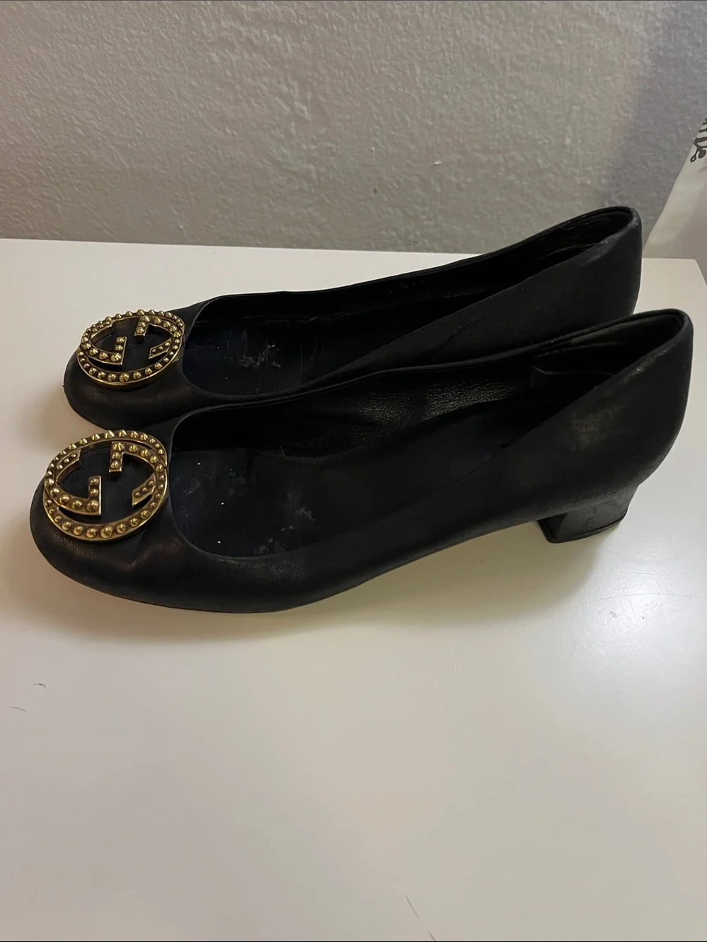 Gucci Black Leather Ballet Flats with Gold Studded GG
